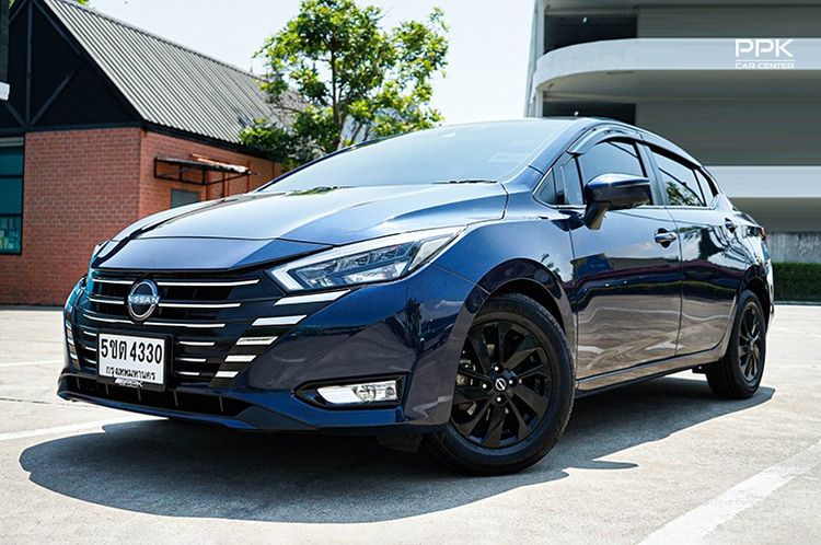 รถ Nissan Almera 1.0 V สี น้ำเงิน