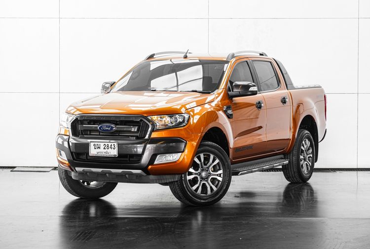 รถ Ford Ranger 2.2 Hi-Rider Wildtrak สี ส้ม