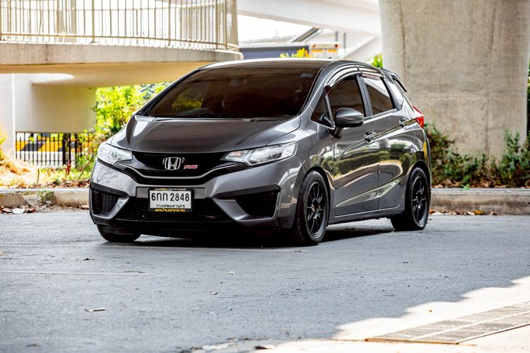 รถ Honda Jazz 1.5 SV i-VTEC สี เทา