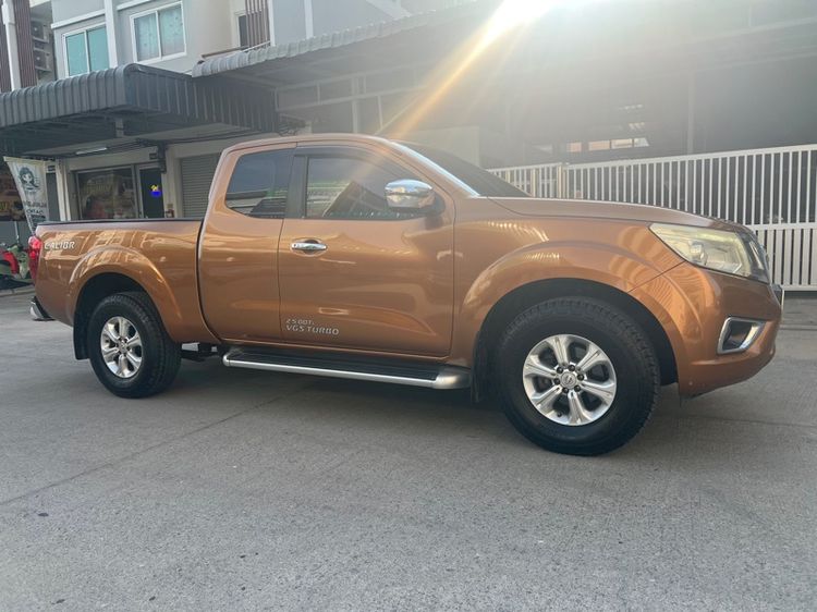 Nissan NP300-NAVARA 2015 2.5 V Pickup ดีเซล เกียร์อัตโนมัติ ส้ม