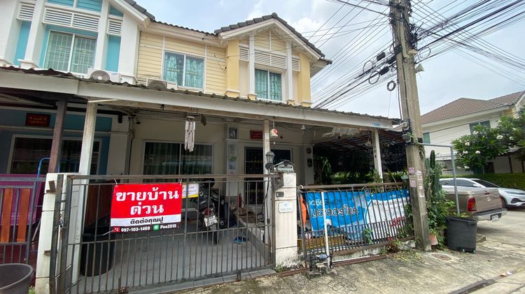 Pruksa มีบางส่วน 2012 บ้านทาวน์เฮ้าส์ 2 ชั้น 3 ห้องนอน 2 ห้องน้ำ