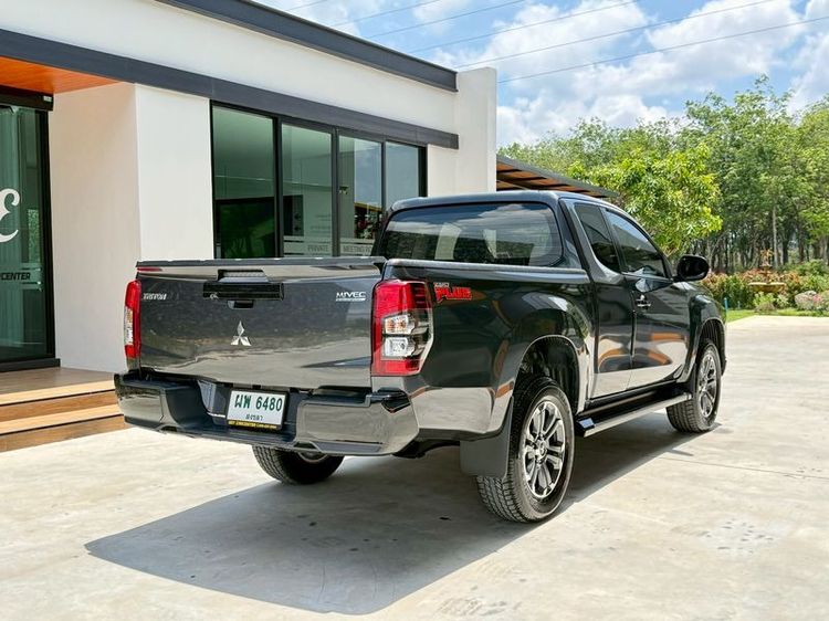 Mitsubishi Triton 2022 2.4 GLS Plus Pickup ดีเซล ไม่ติดแก๊ส เกียร์ธรรมดา ดำ รูปที่ 4