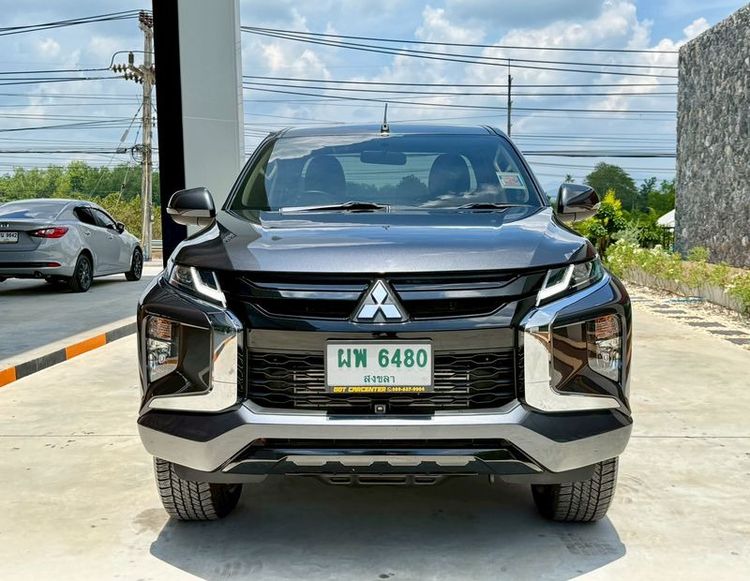 Mitsubishi Triton 2022 2.4 GLS Plus Pickup ดีเซล ไม่ติดแก๊ส เกียร์ธรรมดา ดำ รูปที่ 2