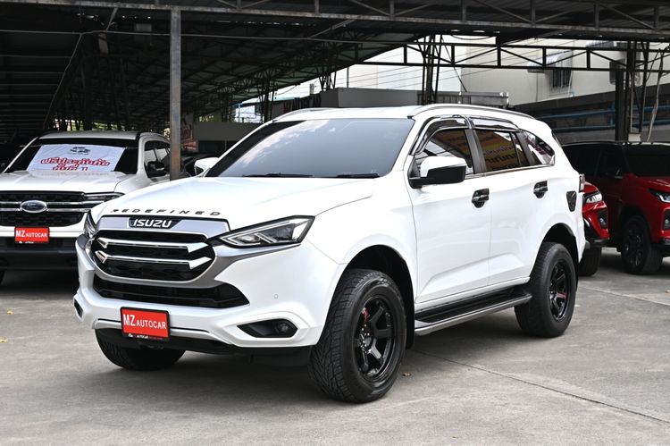 รถ Isuzu MU-X 3.0 Ultimate AT 2WD สี ขาว