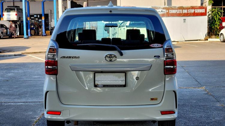 Toyota Avanza 2021 1.5 E Utility-car เบนซิน ไม่ติดแก๊ส เกียร์อัตโนมัติ ขาว รูปที่ 4