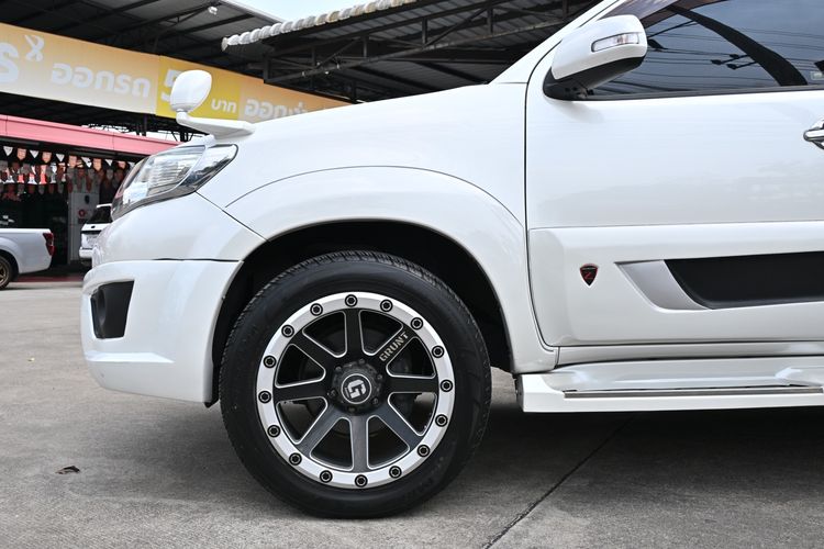 Toyota Fortuner 2012 3.0 V Utility-car ดีเซล ไม่ติดแก๊ส เกียร์อัตโนมัติ ขาว รูปที่ 3