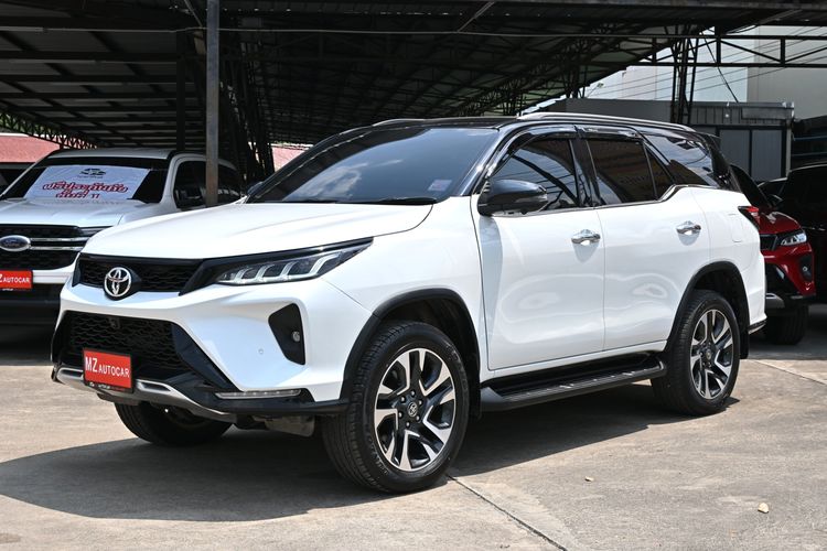 Toyota Fortuner 2020 2.4 LEGENDER 4WD AT Utility-car ดีเซล ไม่ติดแก๊ส เกียร์อัตโนมัติ ขาว