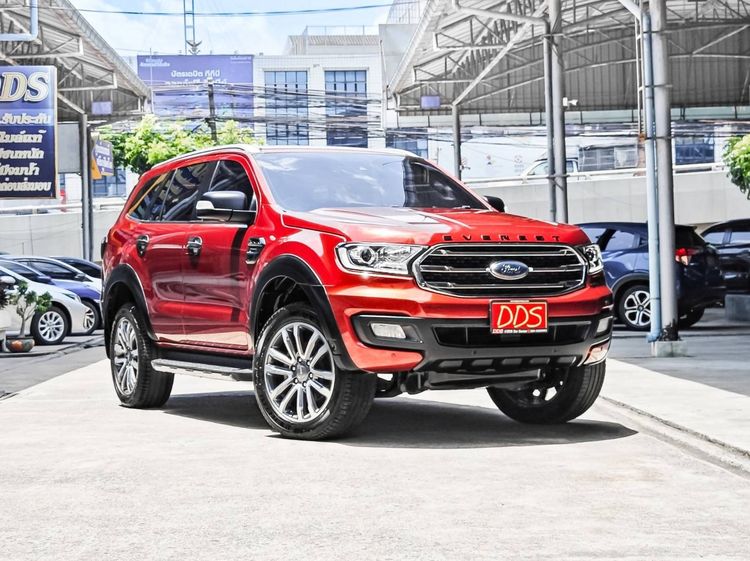 รถ Ford Everest 2.0 Titanium Plus สี ส้ม