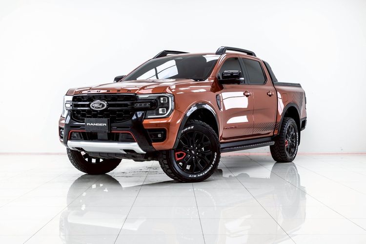 รถ Ford Ranger 2.0 Bi-Turbo 4WD Stormtrak สี ส้ม