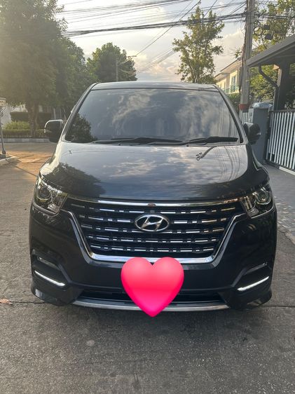 รถ Hyundai H-1  2.5 Elite สี เทา