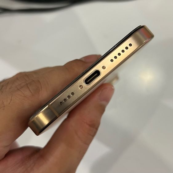 iphone 16pro max 256gb สภาพใหม่ เครื่องศูนย์ไทย ประกันถึง25-6-69 รูปที่ 4