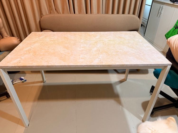 โต๊ะขาเหล็ก IKEA สีขาวเคลือบท็อปบนลายหินอ่อน 
