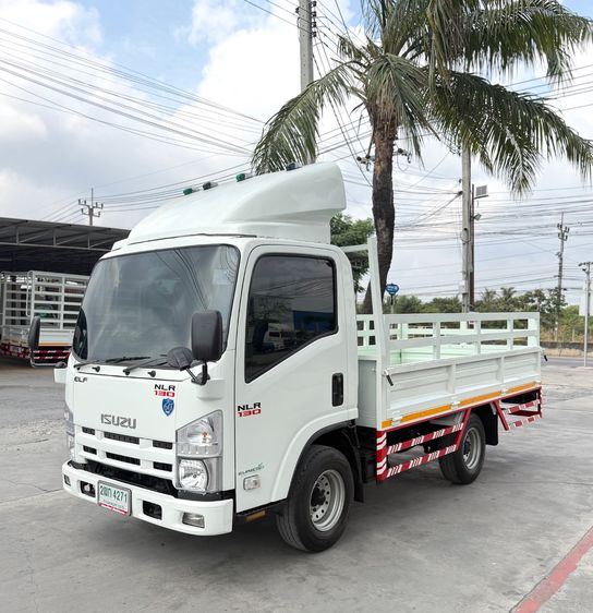 รถ ISUZU NLR 130 แรง ปี 2560 รถห้างแท้  (4 ล้อไม่ติดเวลา) กะบะเหล็กเปิด 3 ด้าน ยาว3.50 ม กว้าง1.95  รูปที่ 2