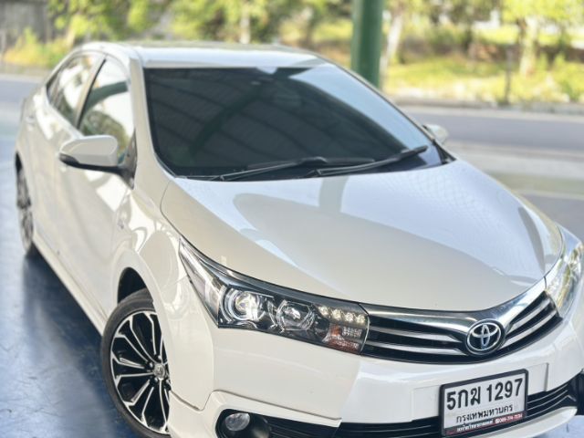 รถ Toyota Altis 1.8 Esport สี ขาว