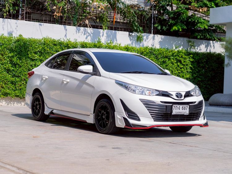 Toyota Yaris ATIV 2018 1.2 E Sedan เบนซิน ไม่ติดแก๊ส เกียร์อัตโนมัติ ขาว