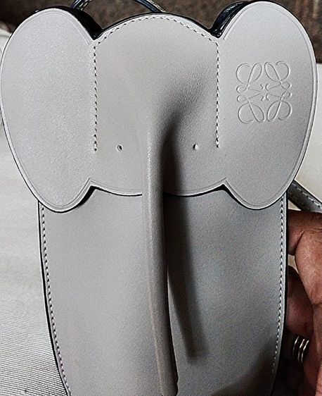 Leather Elephant Pocket Cross body Bag  รูปที่ 3