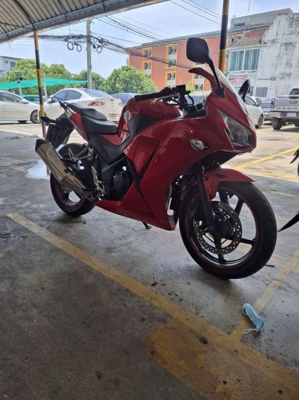 Honda cbr300r รูปที่ 7