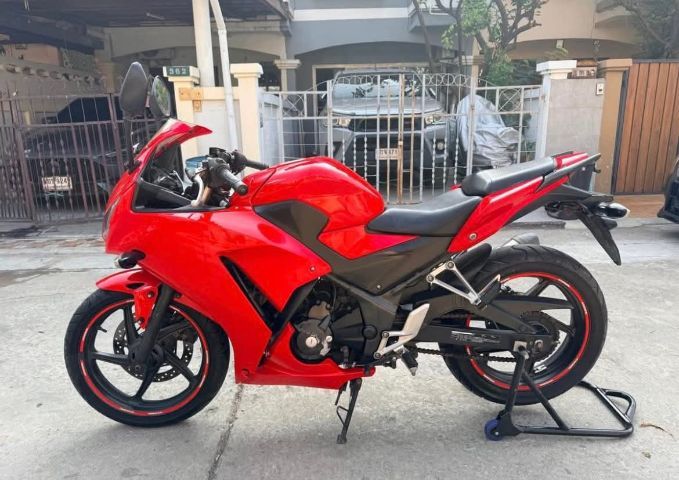 Honda cbr300r รูปที่ 3
