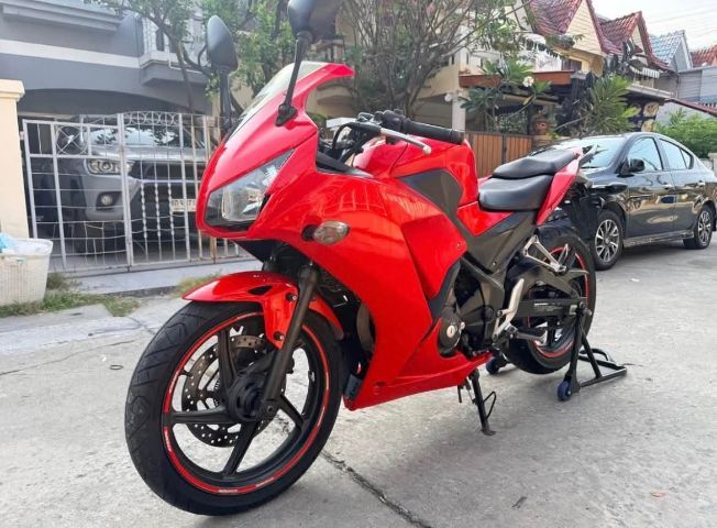 Honda cbr300r รูปที่ 4