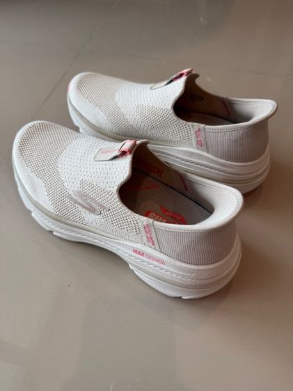 Skechers slip-in รูปที่ 3