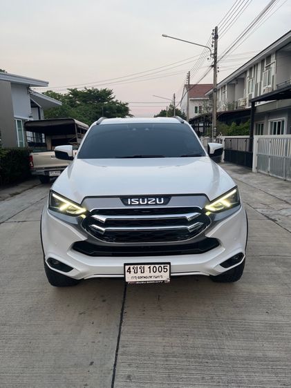 Isuzu MU-X 2022 3.0 Ultimate AT 2WD ดีเซล ไม่ติดแก๊ส เกียร์อัตโนมัติ ขาว รูปที่ 4