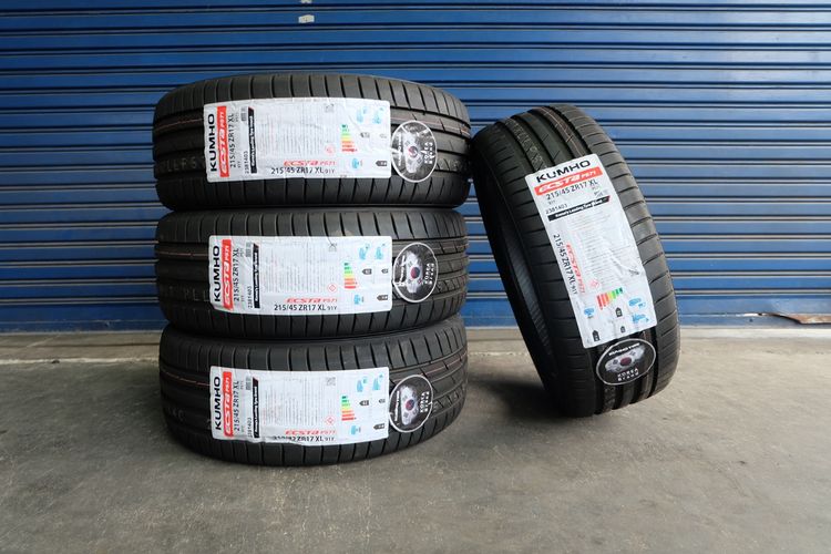 🐙 ยางใหม่ Kumho รุ่น Ecsta PS71 ขนาด 215 45R17 ปี25