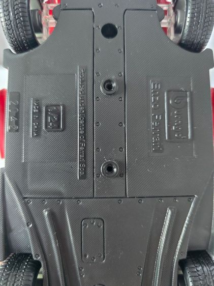โมเดลรถสปอร์ตสะสม
Ferrari Enzo สเกล 1:24 รูปที่ 11
