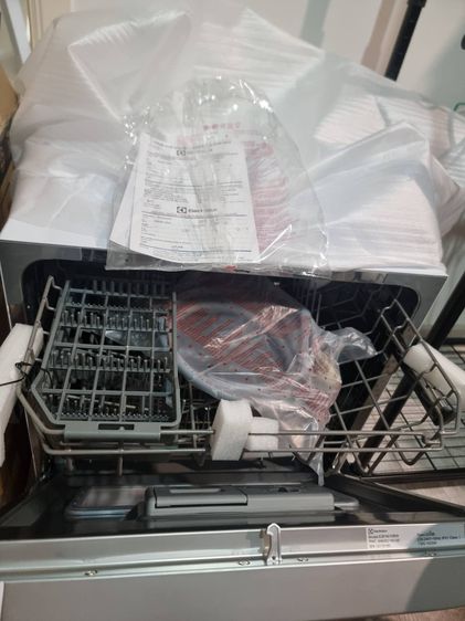 เครื่องล้างจานตั้งโต๊ะ ELECTROLUX ยกให้ราคาแค่ครึ่งเดียว ได้เครื่องใหม่กล่องยังไม่แกะ (ทดสอบแล้วใช้งานได้ปกติ) รูปที่ 5