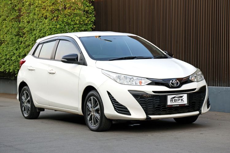 Toyota Yaris 2020 1.2 Mid Sedan เบนซิน ไม่ติดแก๊ส เกียร์อัตโนมัติ ขาว