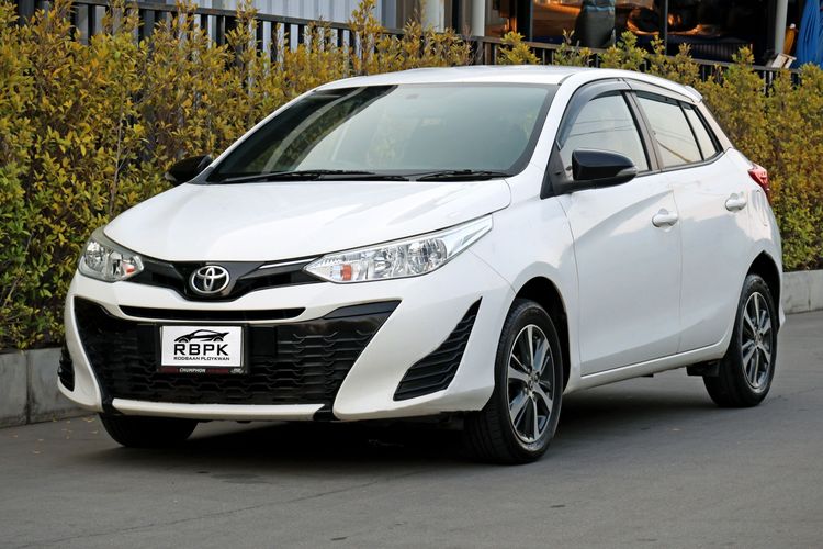 Toyota Yaris 2020 1.2 Mid Sedan เบนซิน ไม่ติดแก๊ส เกียร์อัตโนมัติ ขาว รูปที่ 3