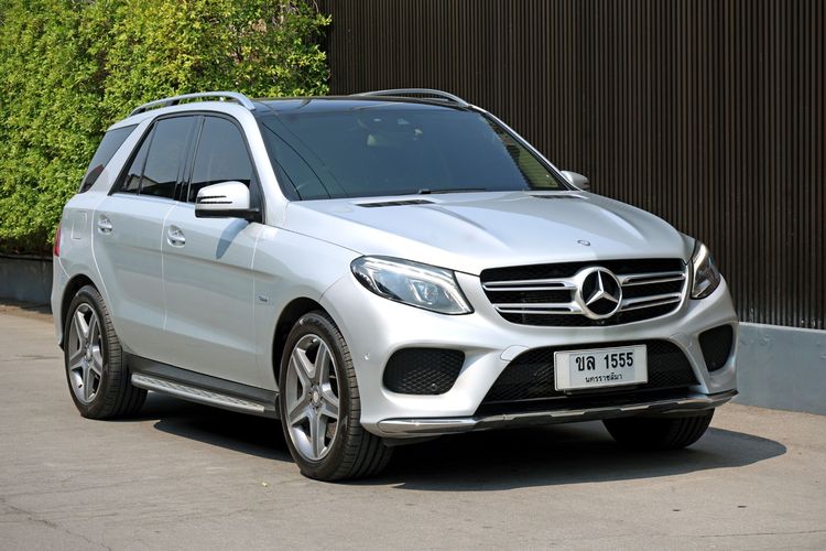 รถ Mercedes-Benz GLE-Class GLE500 สี เทา