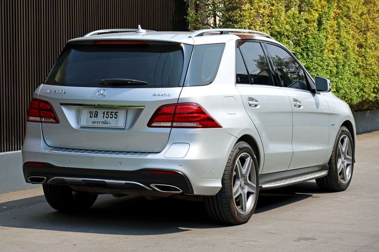 Mercedes-Benz GLE-Class 2016 GLE500 Utility-car ไฮบริด ไม่ติดแก๊ส เกียร์อัตโนมัติ เทา รูปที่ 4