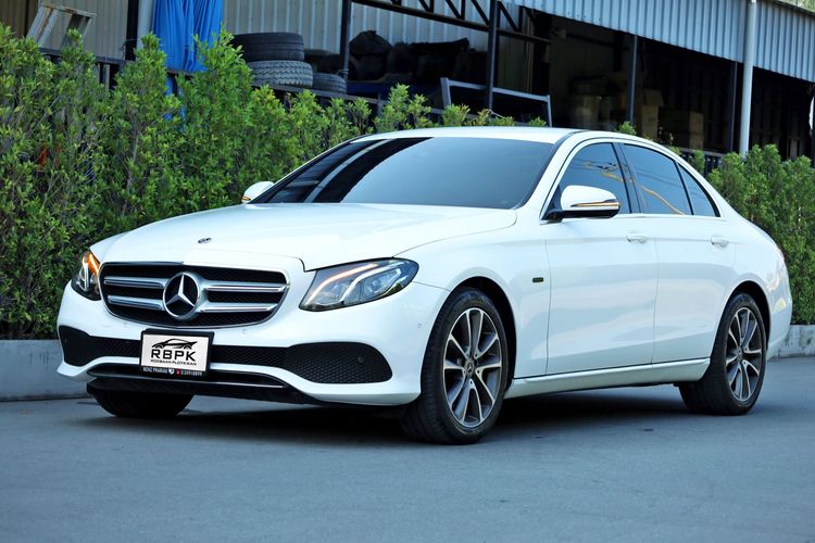 Mercedes-Benz E-Class 2019 E350 Sedan ปลั๊กอินไฮบริด (PHEV) ไม่ติดแก๊ส เกียร์อัตโนมัติ ขาว รูปที่ 3