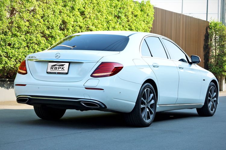 Mercedes-Benz E-Class 2019 E350 Sedan ปลั๊กอินไฮบริด (PHEV) ไม่ติดแก๊ส เกียร์อัตโนมัติ ขาว รูปที่ 4