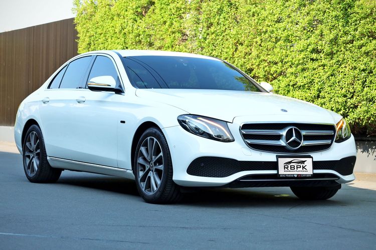 Mercedes-Benz E-Class 2019 E350 Sedan ปลั๊กอินไฮบริด (PHEV) ไม่ติดแก๊ส เกียร์อัตโนมัติ ขาว