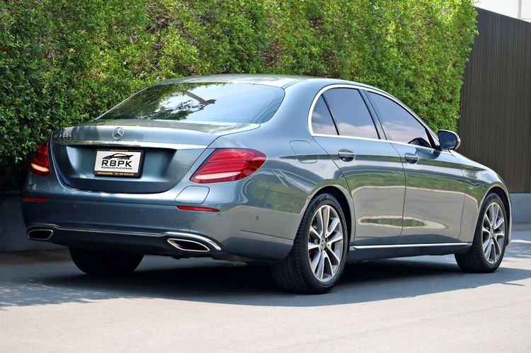 Mercedes-Benz E-Class 2017 E350 Sedan ปลั๊กอินไฮบริด (PHEV) ไม่ติดแก๊ส เกียร์อัตโนมัติ เทา รูปที่ 4
