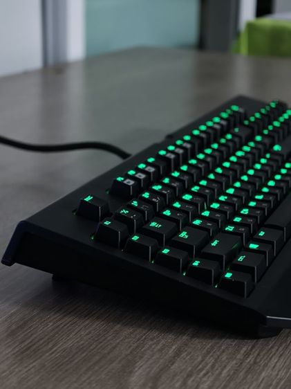 ขาย Razer BlackWidow Ultimate 2014  Mechanical 100  มีตำหนิหลายปุ่ม