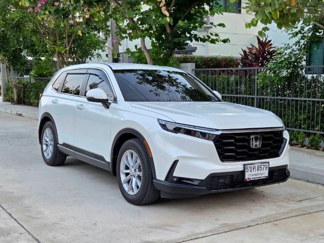 Honda CR-V 2023 1.5 E 2WD เบนซิน เกียร์อัตโนมัติ ขาว