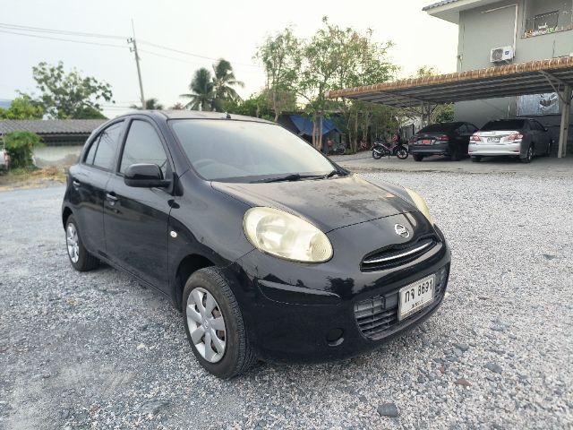 รถ Nissan March 1.2 EL สี ดำ