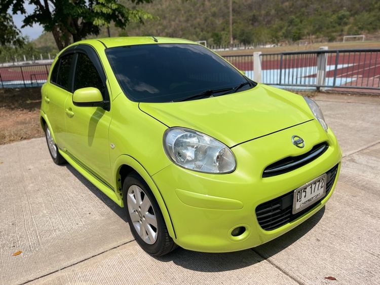รถ Nissan March 1.2 V สี เขียว