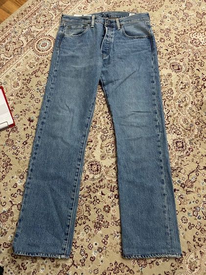 กางเกงยีนส์ Levi's 501 Original Fit สี Medium Wash อเมริกา เอว 32 นิ้ว ความยาวขา 32 นิ้ว   