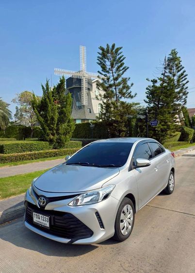 Toyota Vios 2019 1.5 Entry Sedan เบนซิน ไม่ติดแก๊ส เกียร์อัตโนมัติ บรอนซ์เงิน รูปที่ 2