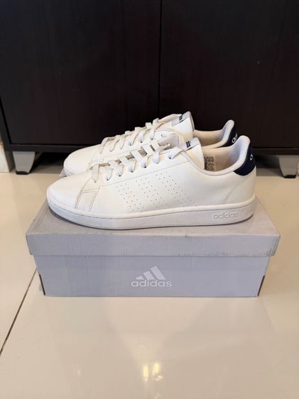 รองเท้า Adidas เเท้ ( มารับเองลดได้อีก )