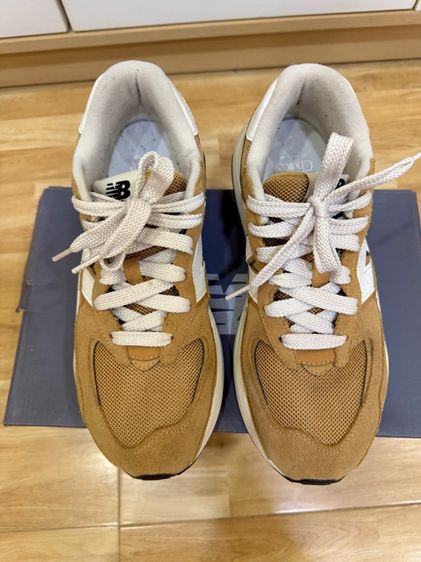 รองเท้าผู้ชายNew Balance 574 มือสองสภาพดี 