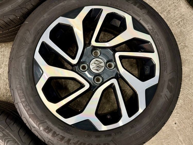 ล้อแม็ก SUZUKI SWIFT ขอบ 16” ถอดป้ายแดง ยาง GOODYEAR 195-60R16 ปี 25 ตุ่มหน้ายางยังอยู่ครบ รูปที่ 6