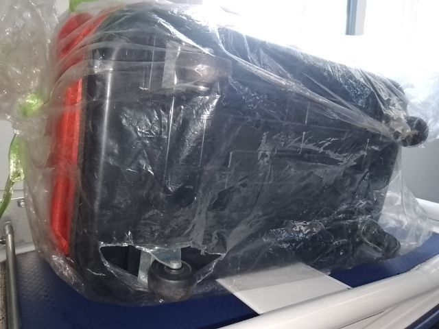กระเป๋า sunbridge ใส่ลูกโบว์ลิ่ง 2 ลูก แบบ 4 ล้อ ราคา 499 บาท ไม่รวมค่าส่ง รูปที่ 4