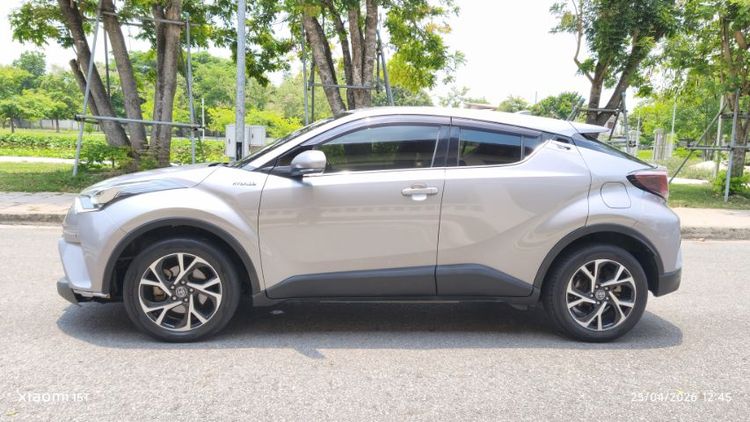 Toyota C-HR 2019 1.8 Hybrid Mid Utility-car ไฮบริด ไม่ติดแก๊ส เกียร์อัตโนมัติ เทา รูปที่ 4