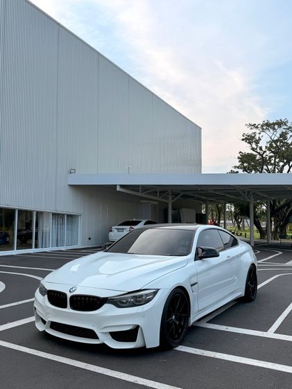 รถ BMW Series 4 420i สี ขาว