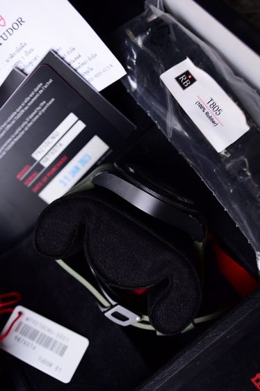tudor ceramic black bay ขาย100000ครับ สภาพสวยครับ ยกกล่องครับ รูปที่ 2