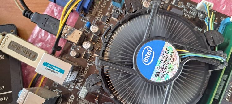 Motherboard Asus H61 M-E รูปที่ 4